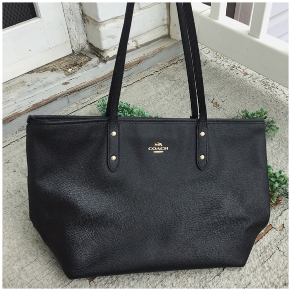 Coach Handbags - Coach City Crossgrain Leather Tote Bag